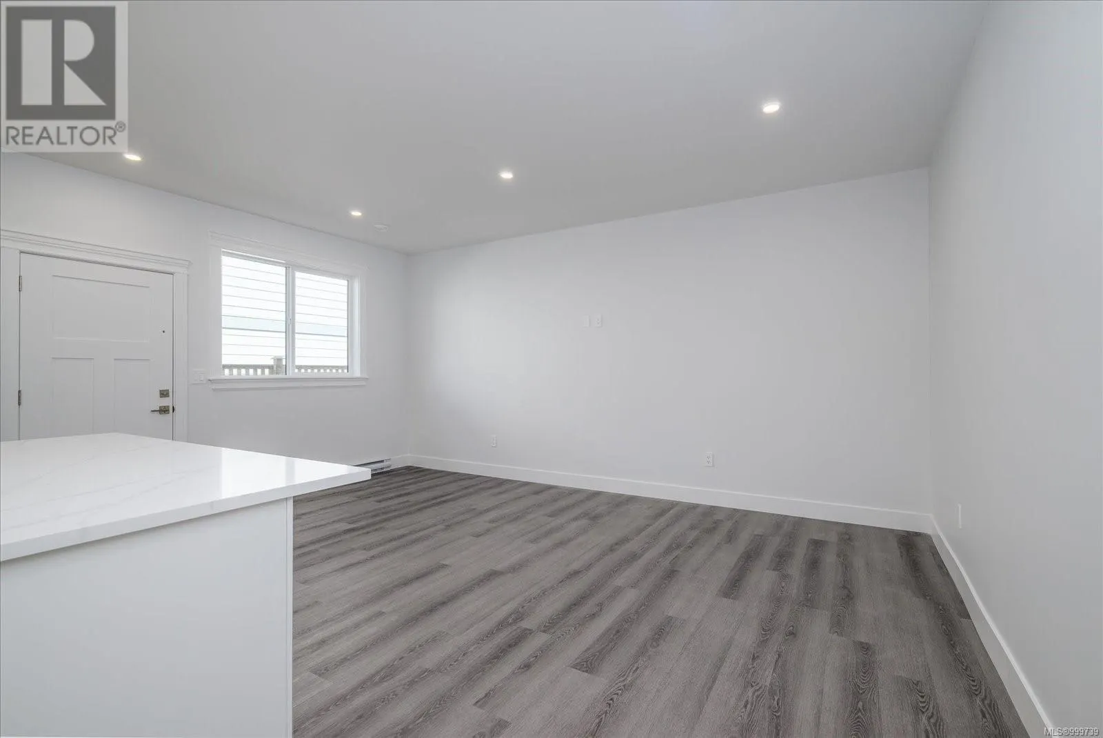 167 Golden Oaks Cres