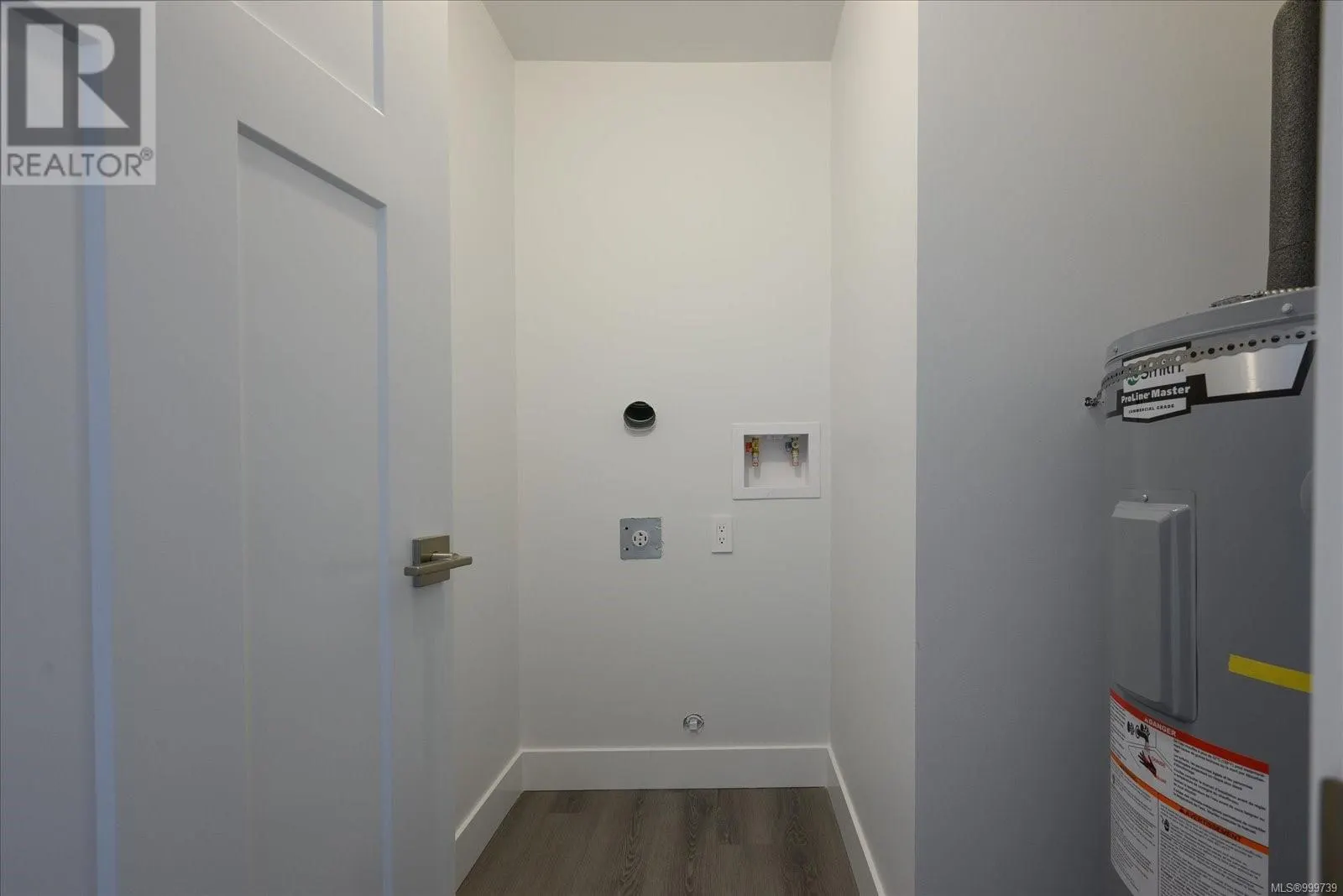 167 Golden Oaks Cres
