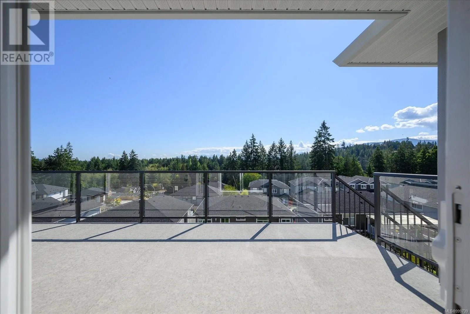 167 Golden Oaks Cres