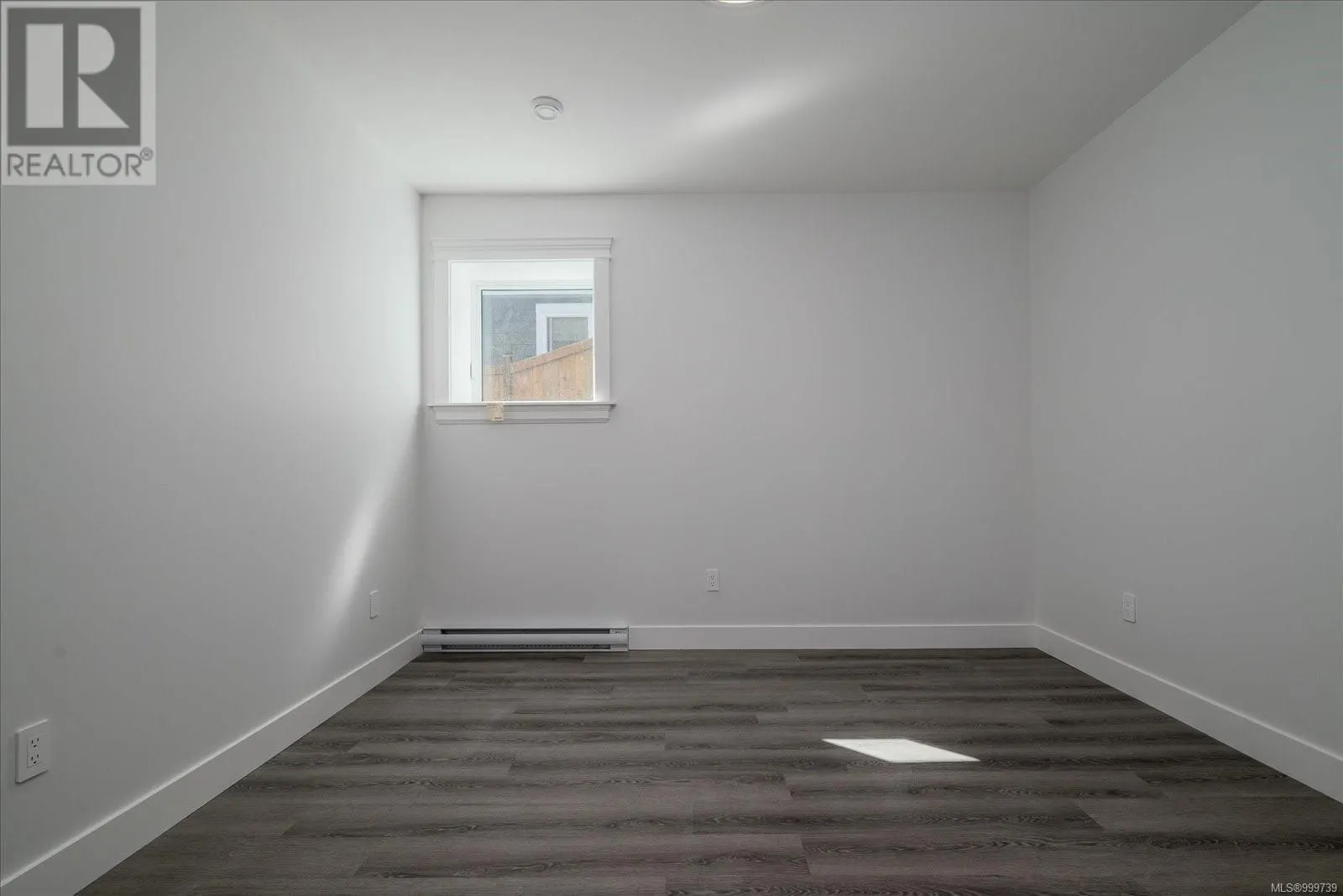 167 Golden Oaks Cres
