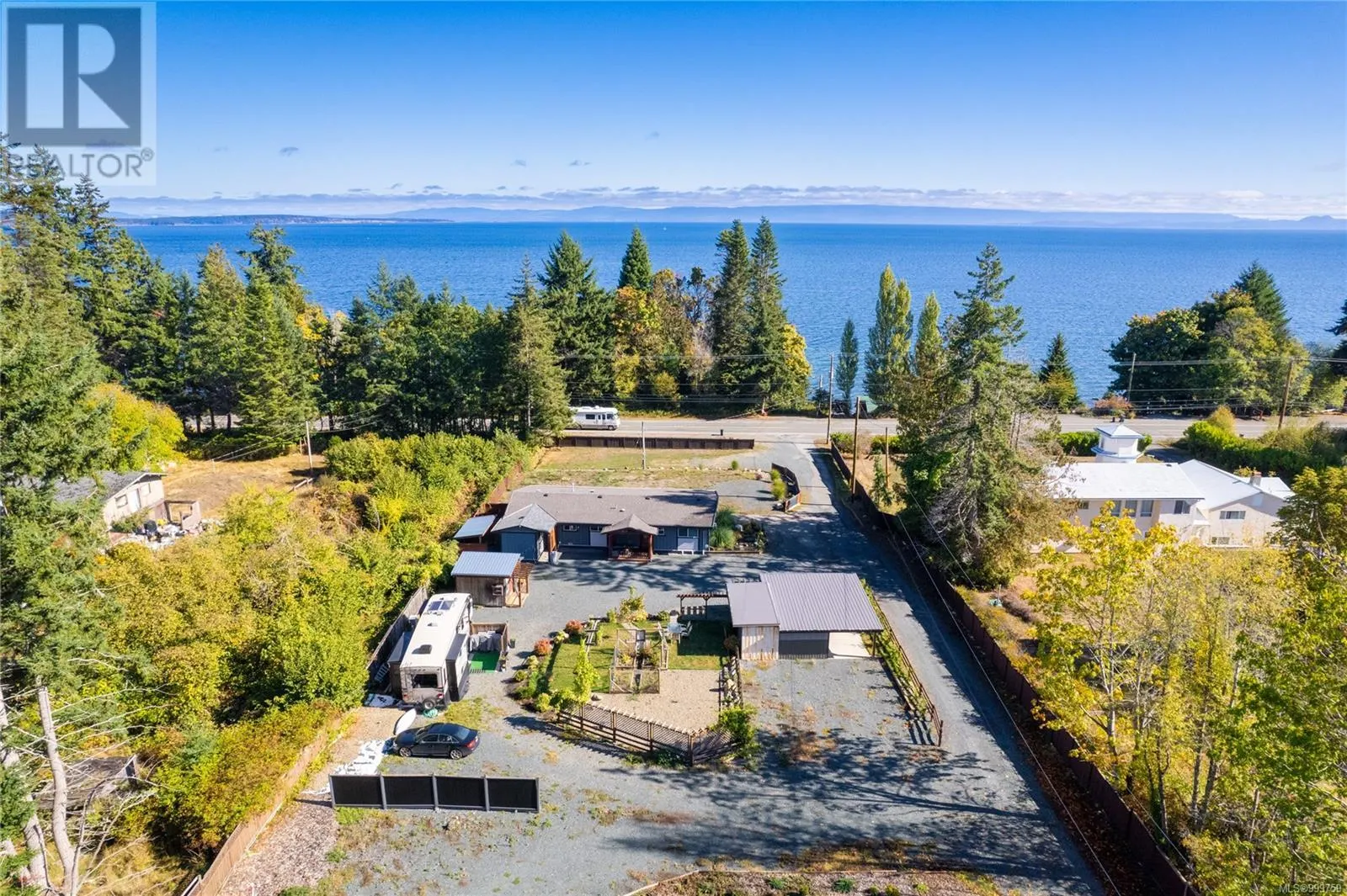 6712 Island Hwy W
