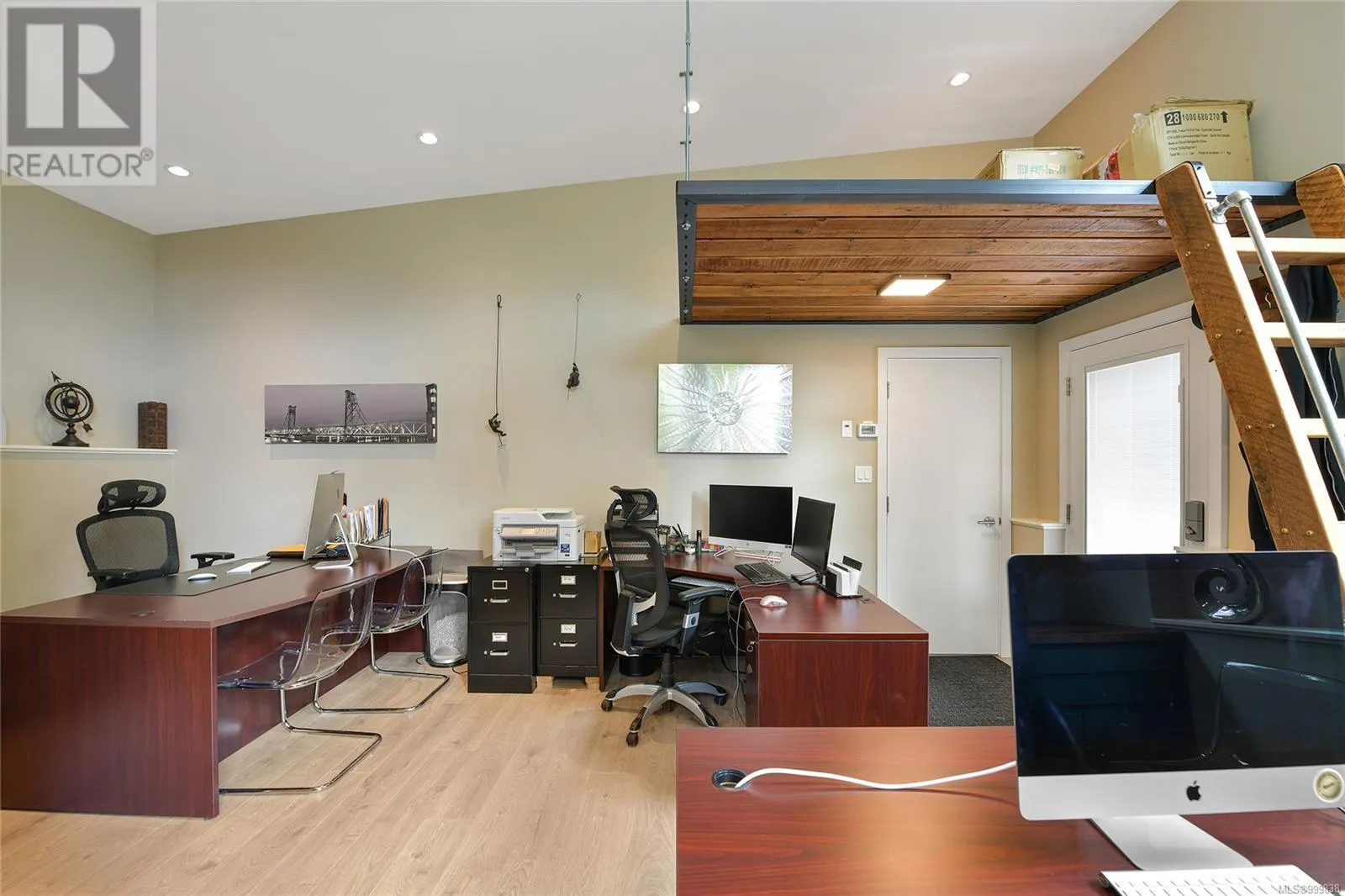 2324 Middowne Rd