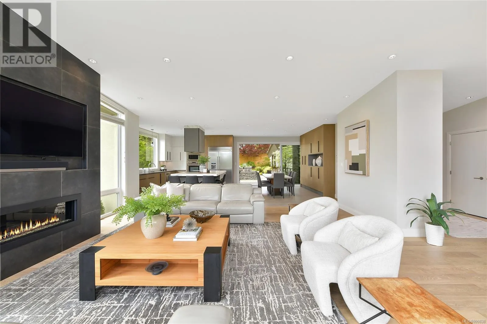 2324 Middowne Rd