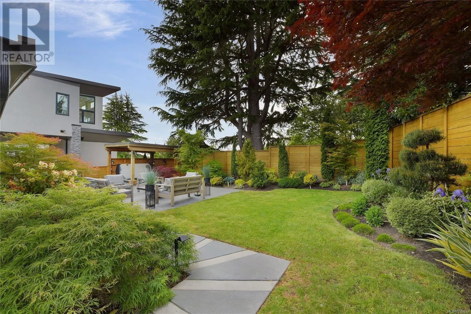 2324 Middowne Rd