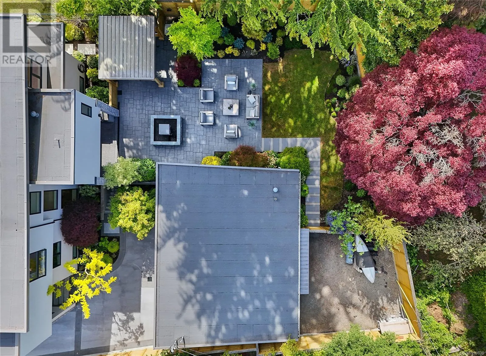 2324 Middowne Rd
