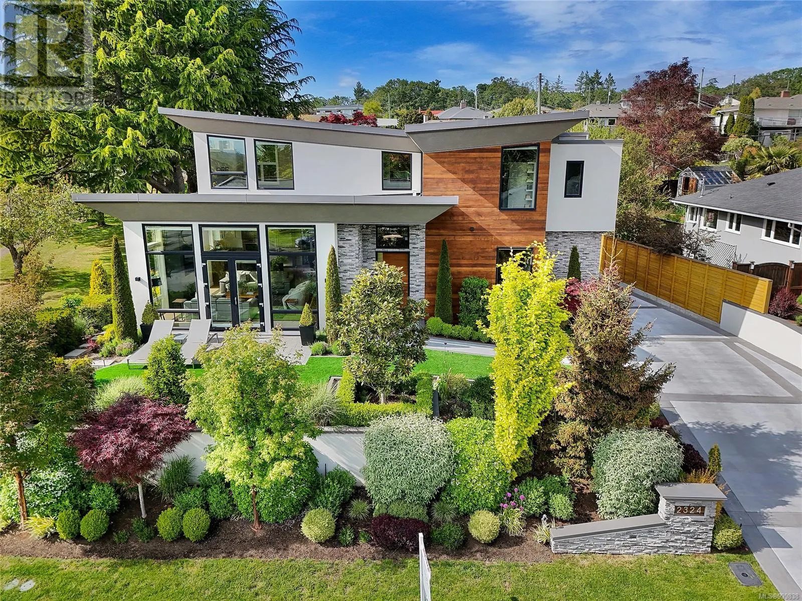 2324 Middowne Rd