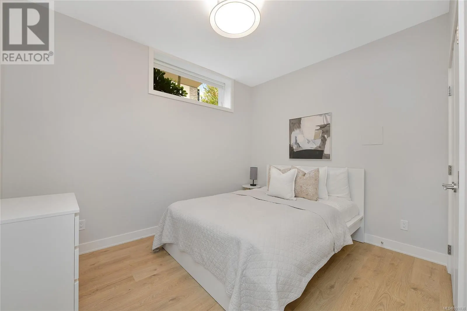 2324 Middowne Rd