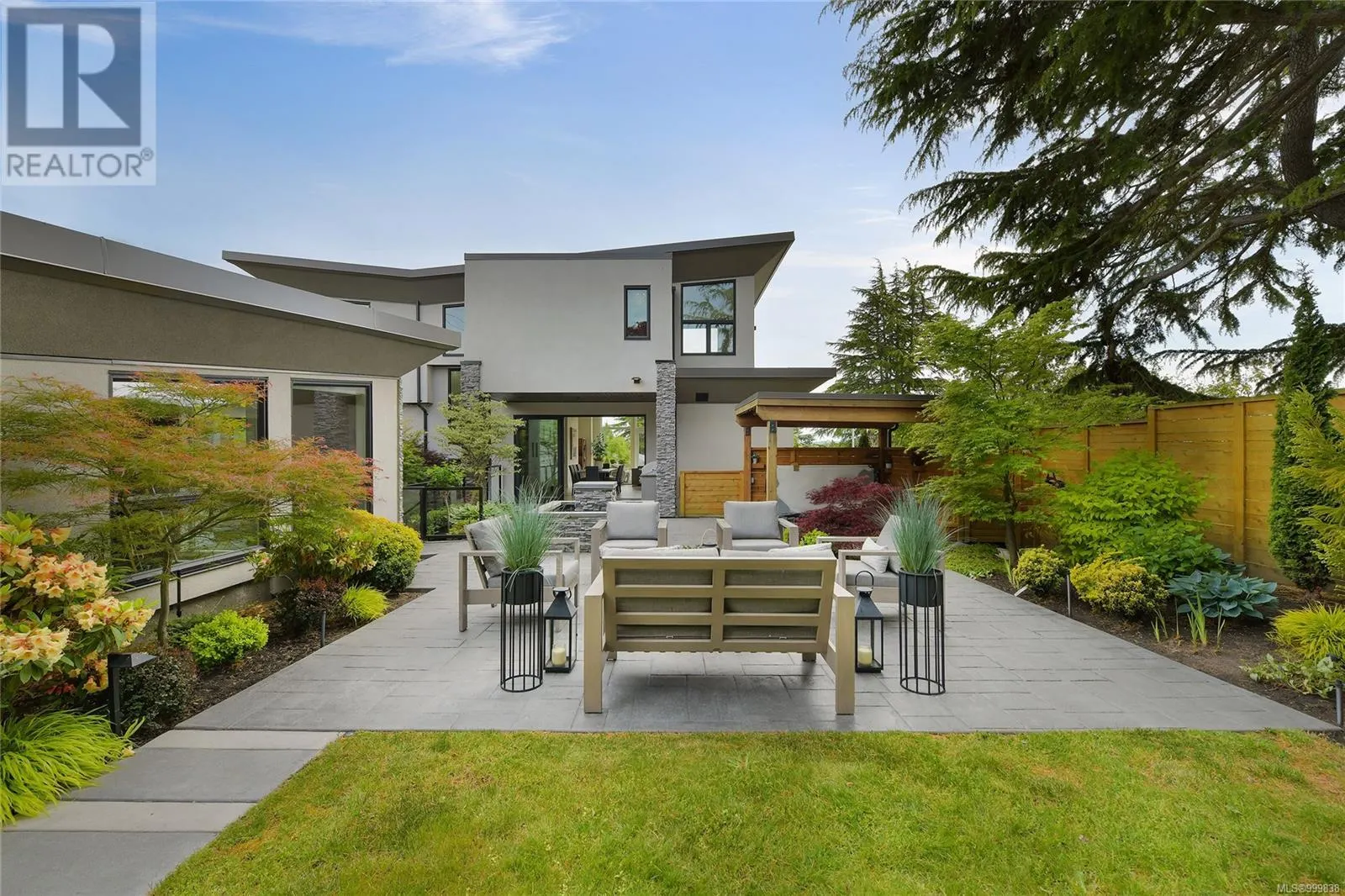 2324 Middowne Rd