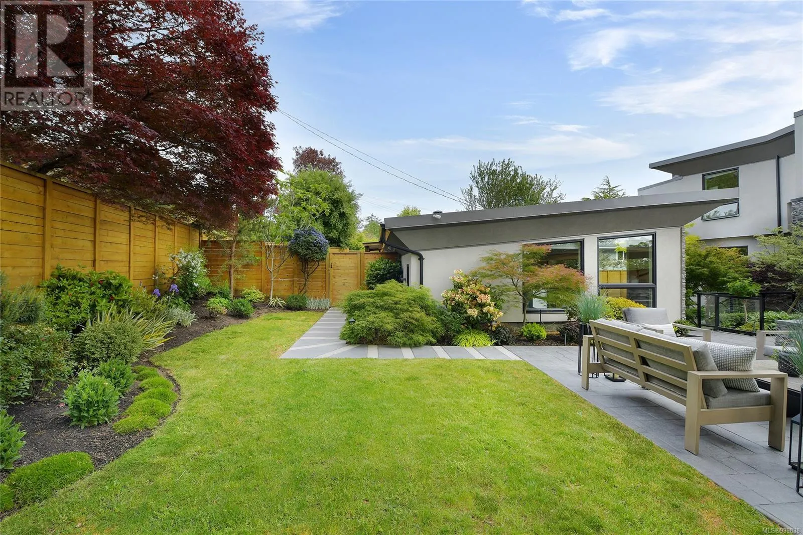 2324 Middowne Rd