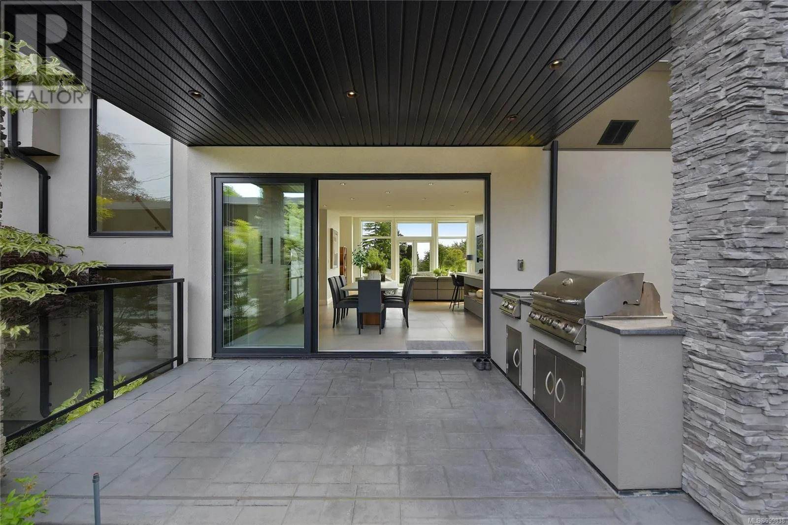 2324 Middowne Rd