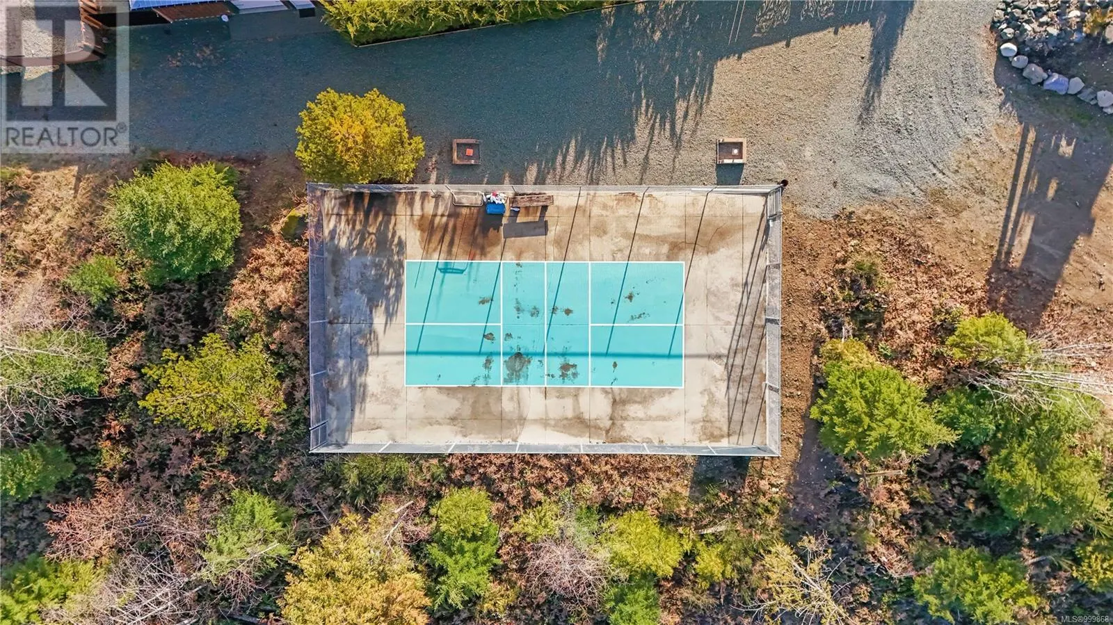 27 10750 Central Lake Rd