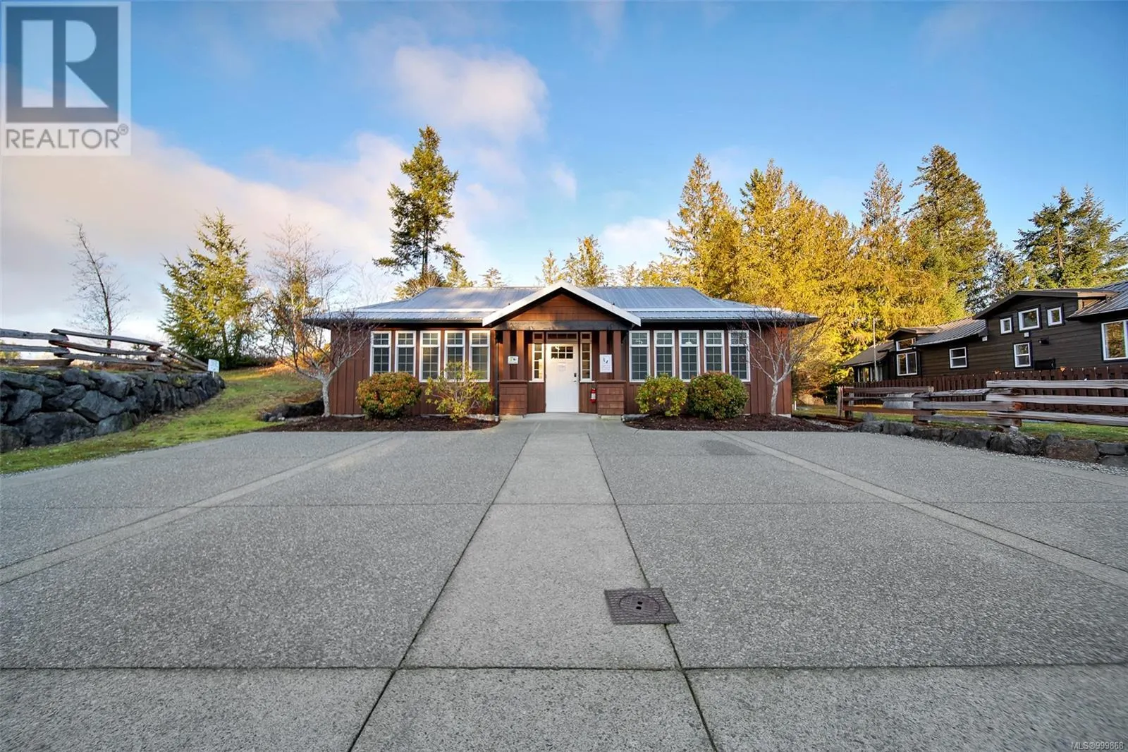 27 10750 Central Lake Rd