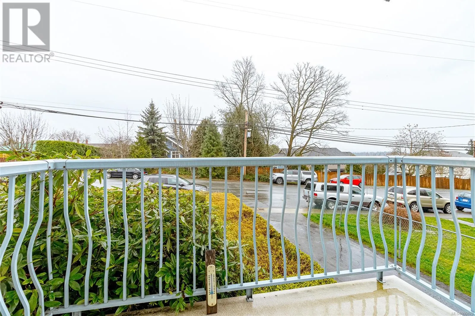 210 Bayview Ave