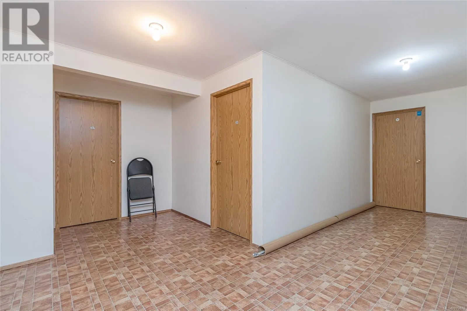 210 Bayview Ave
