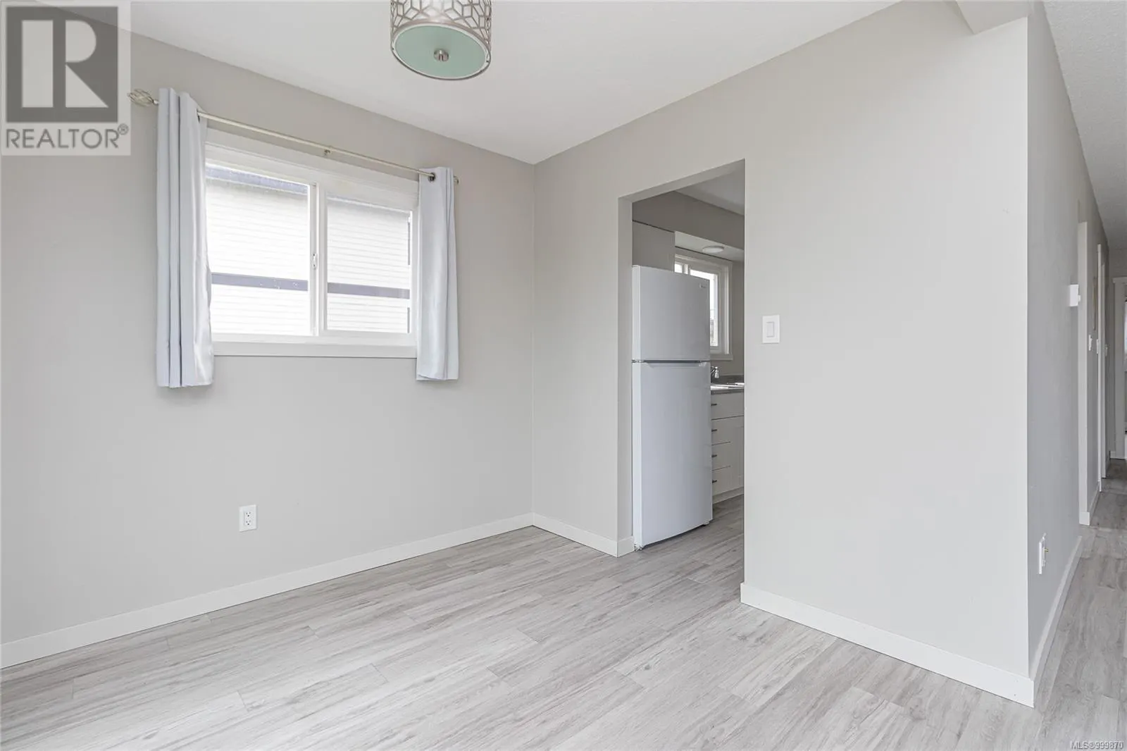 210 Bayview Ave
