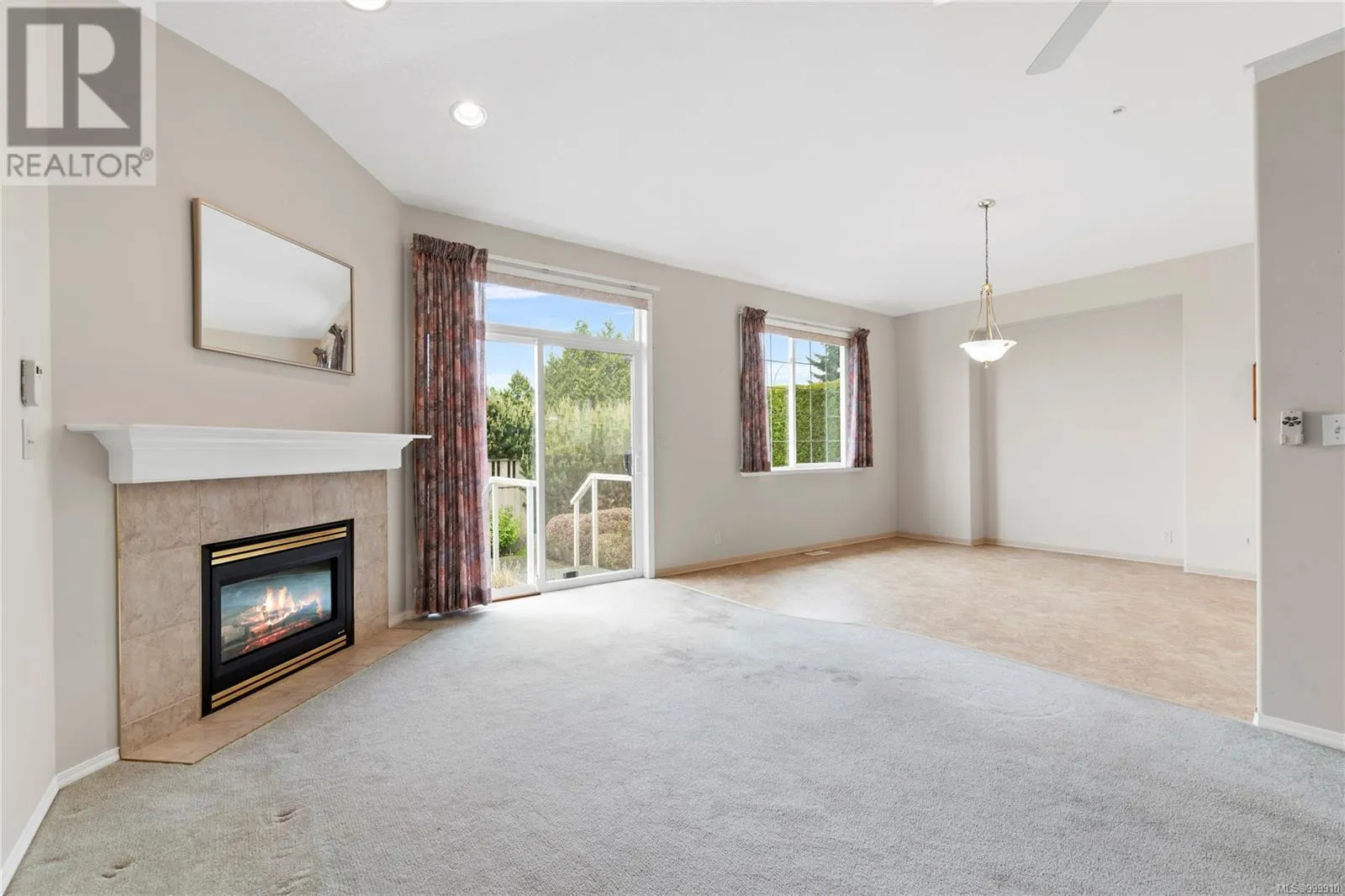 6168 Saturna Ave