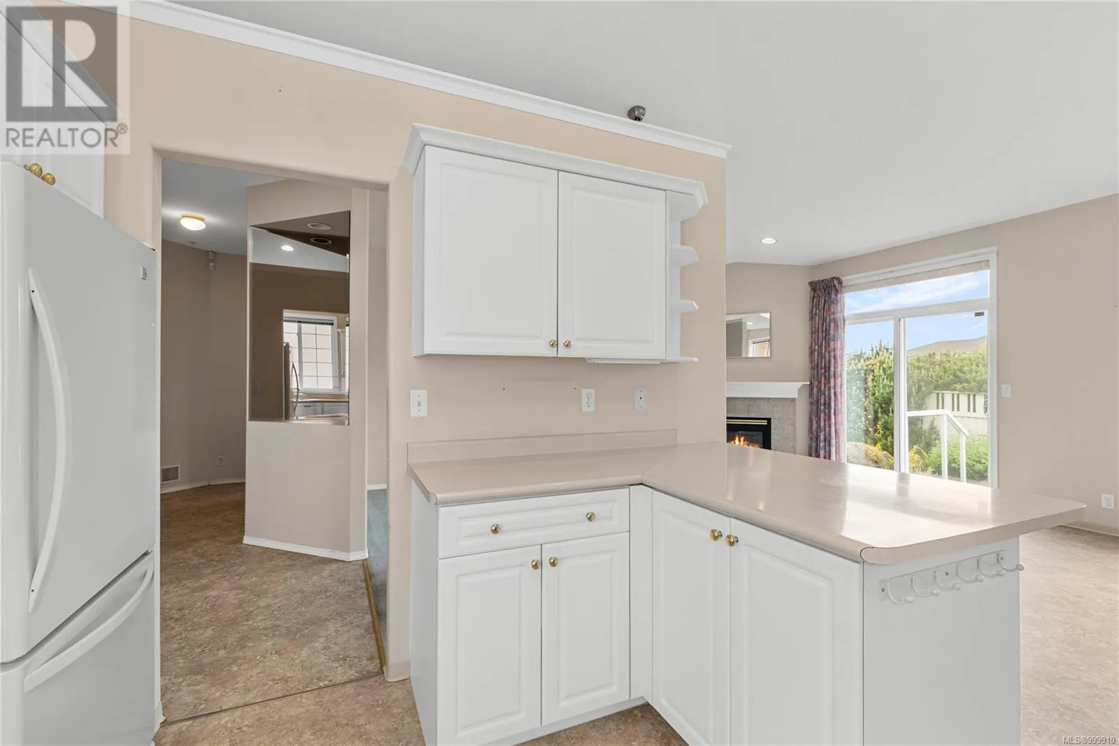 6168 Saturna Ave