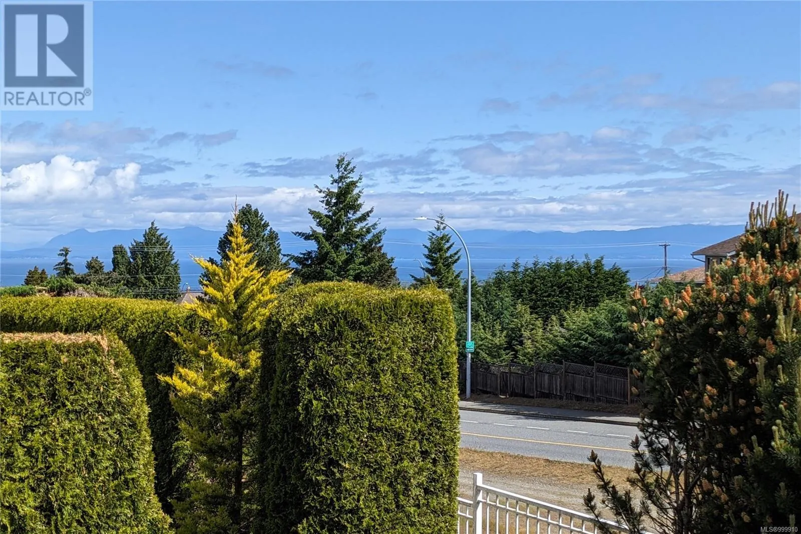 6168 Saturna Ave
