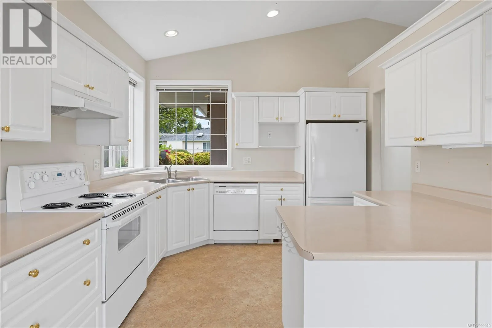 6168 Saturna Ave