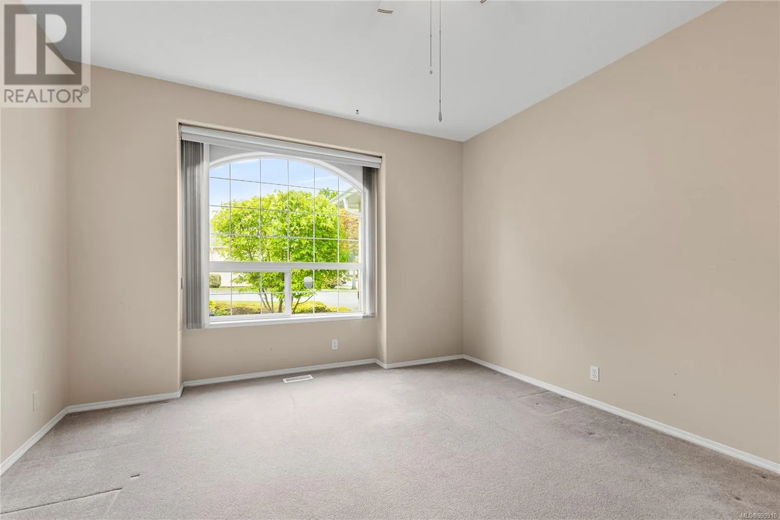 6168 Saturna Ave