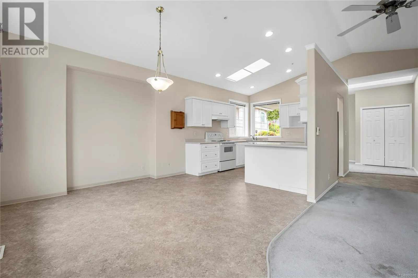 6168 Saturna Ave