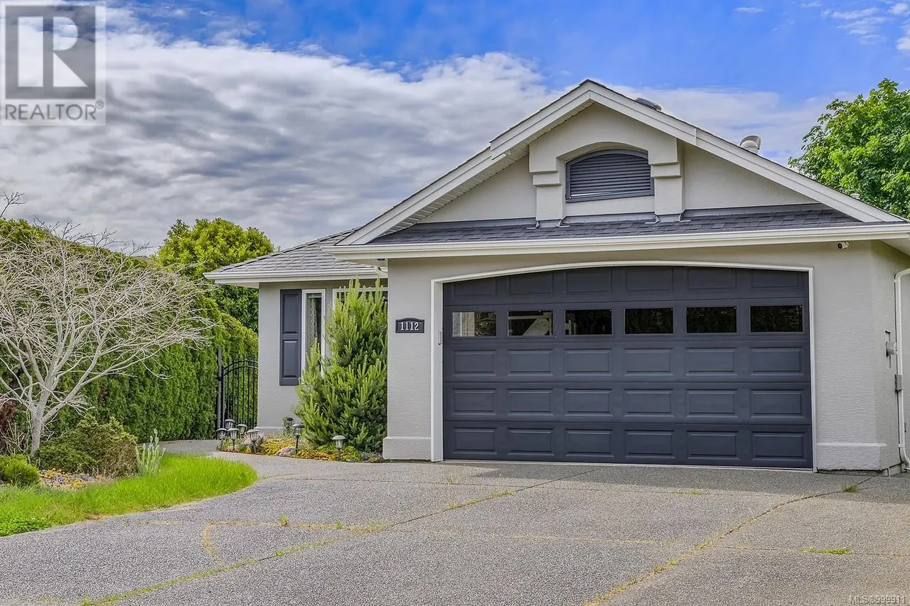 1112 Aery View Way
