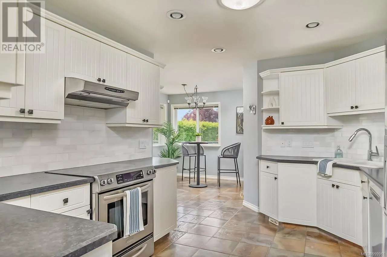 1112 Aery View Way