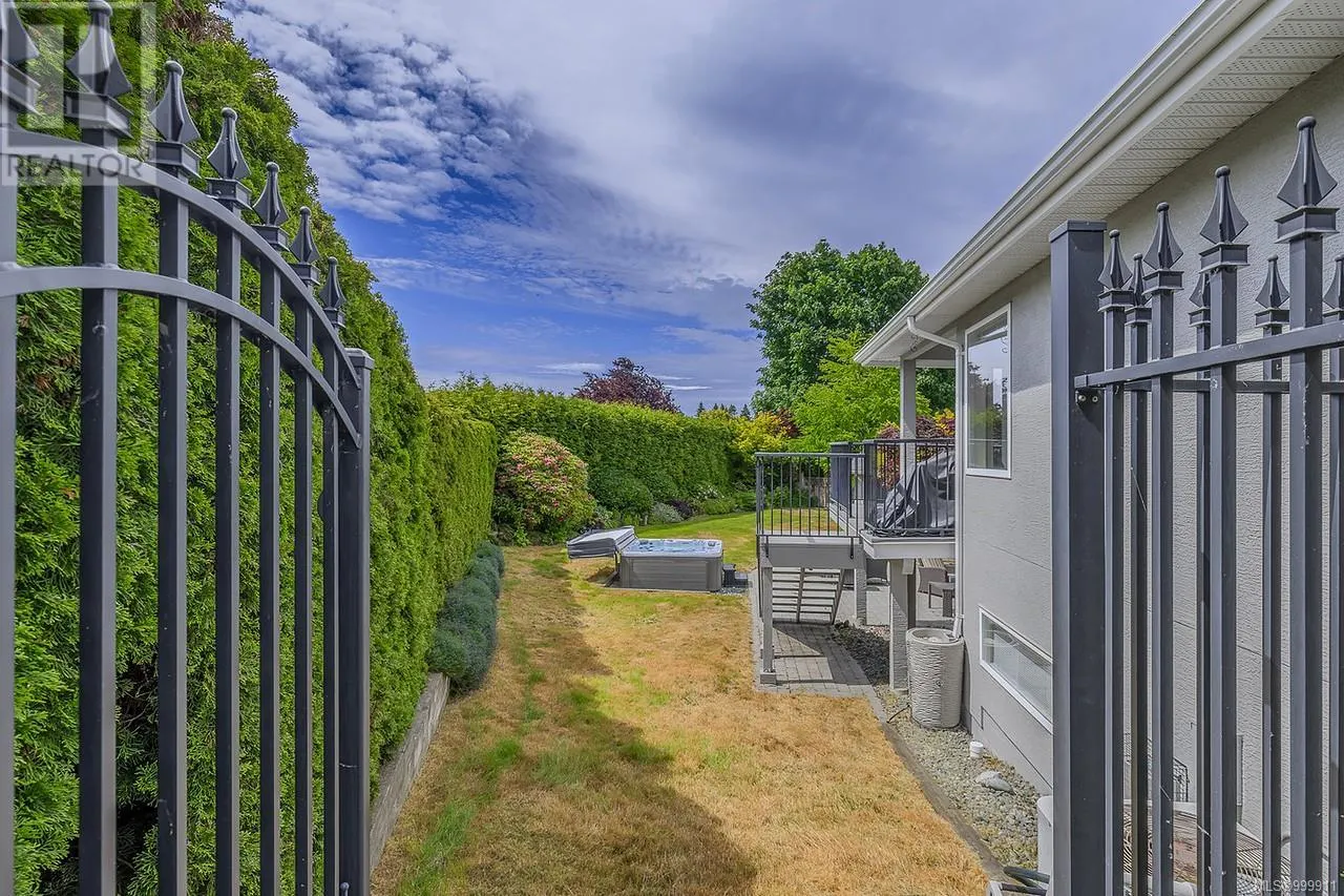 1112 Aery View Way
