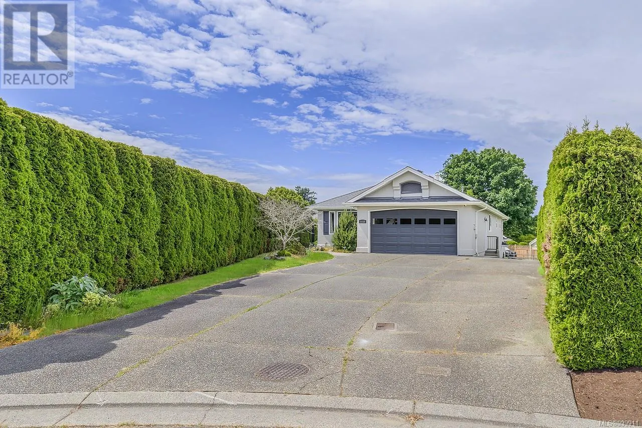1112 Aery View Way
