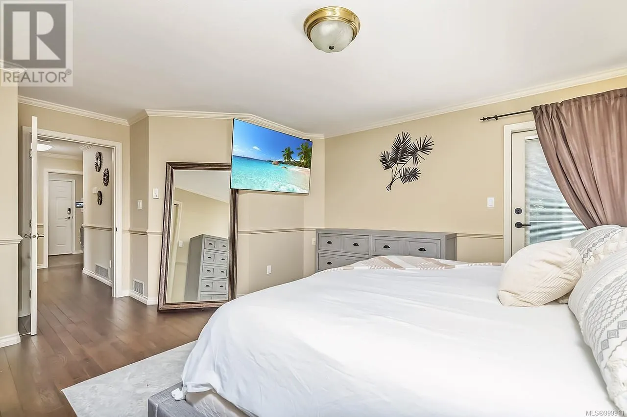 1112 Aery View Way