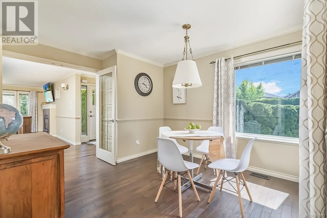 1112 Aery View Way