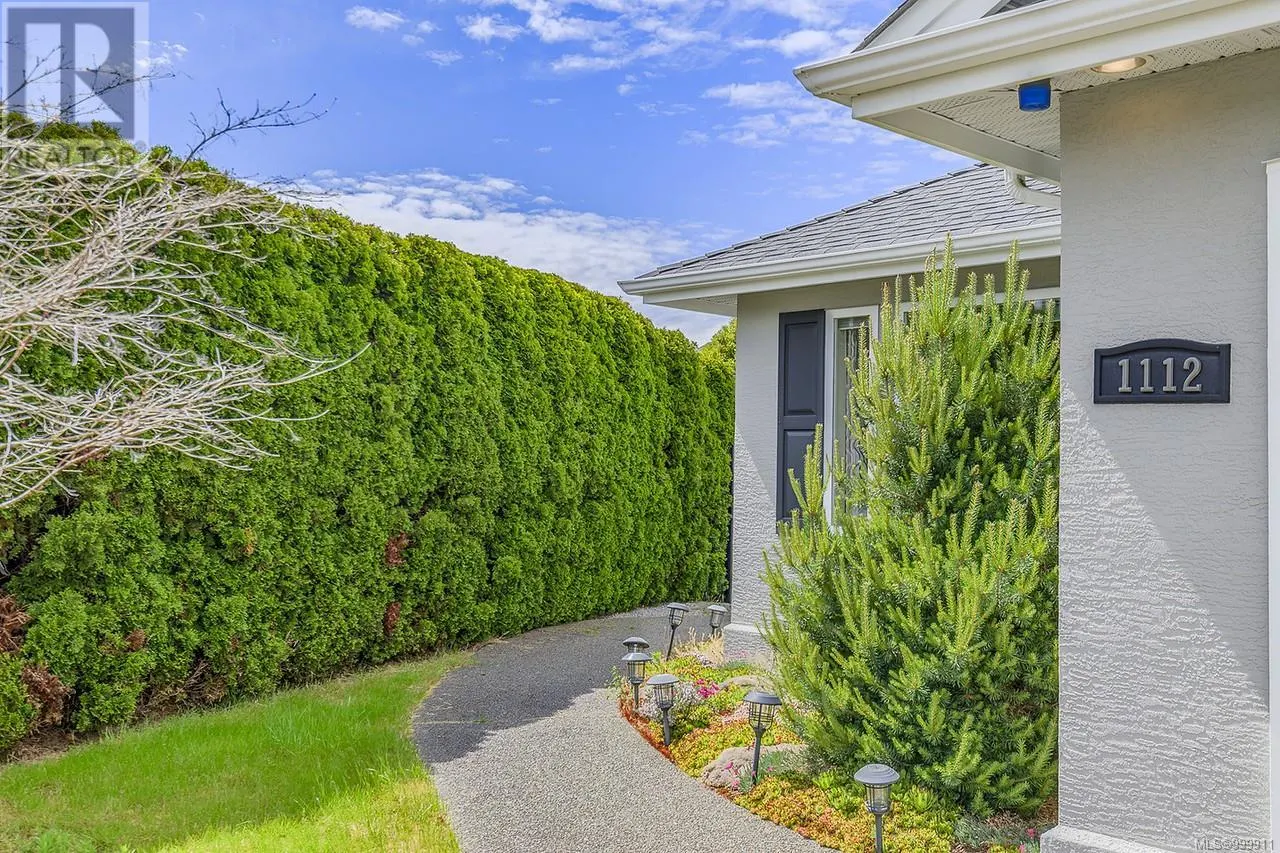 1112 Aery View Way