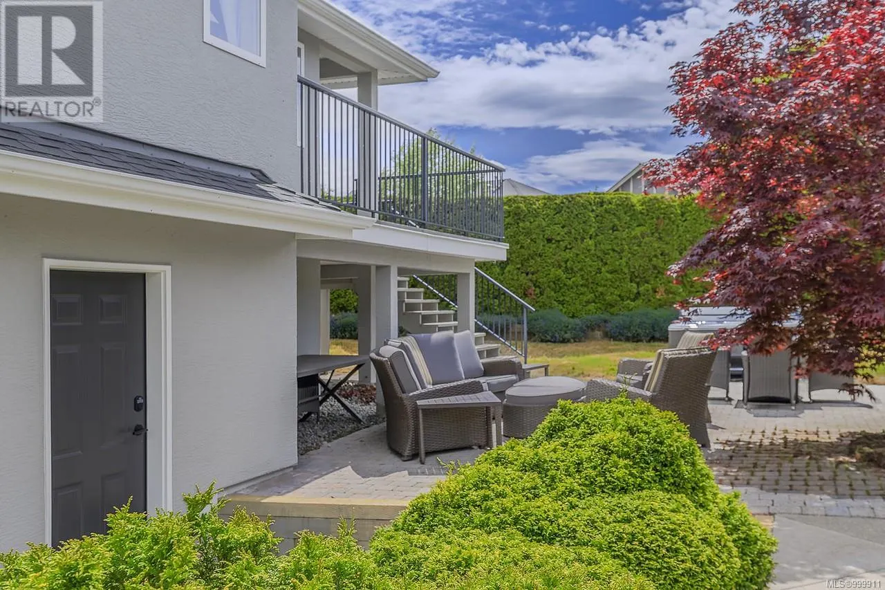 1112 Aery View Way