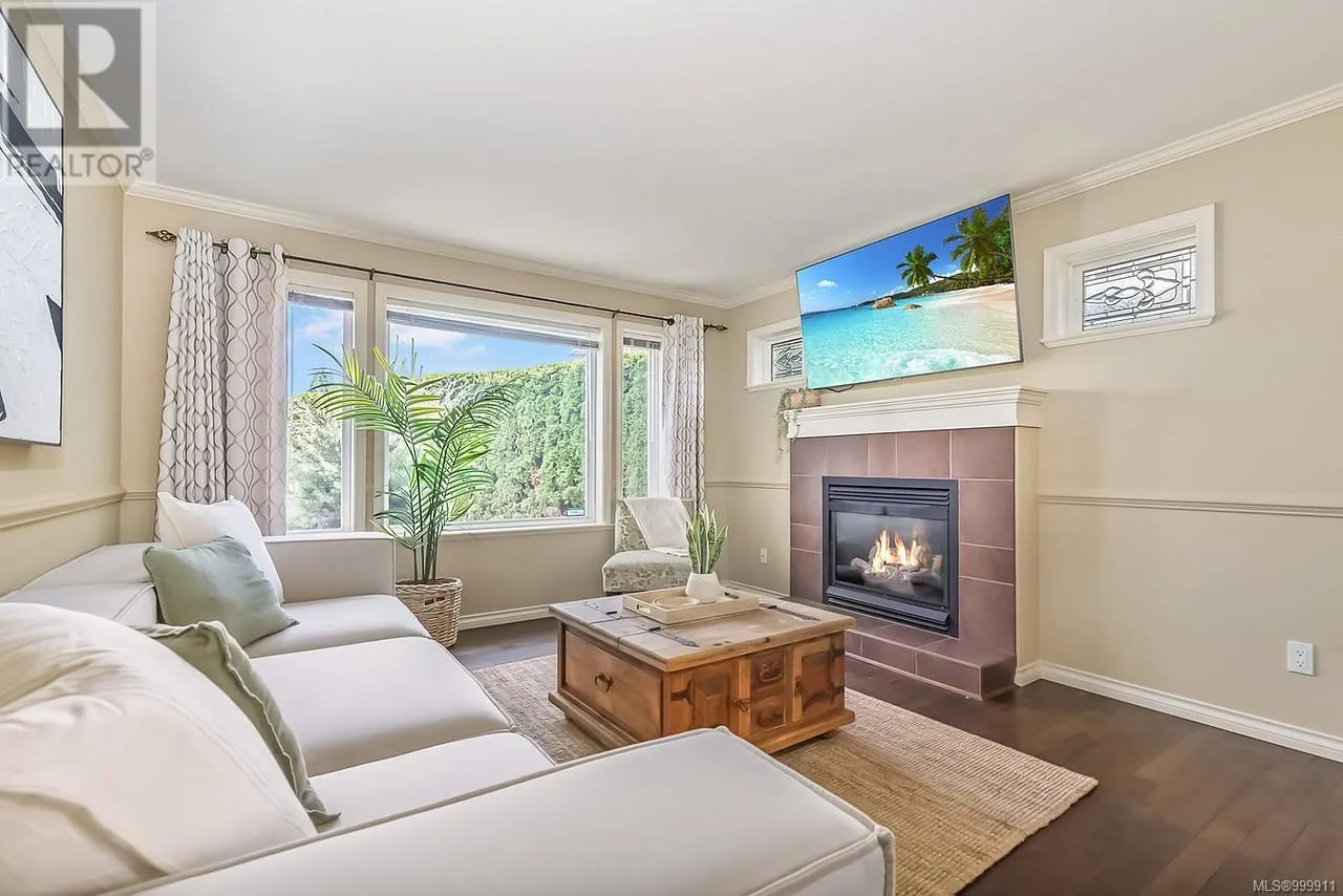 1112 Aery View Way