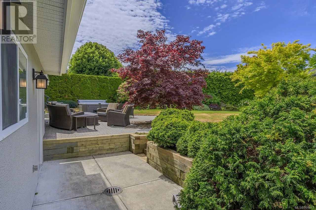 1112 Aery View Way