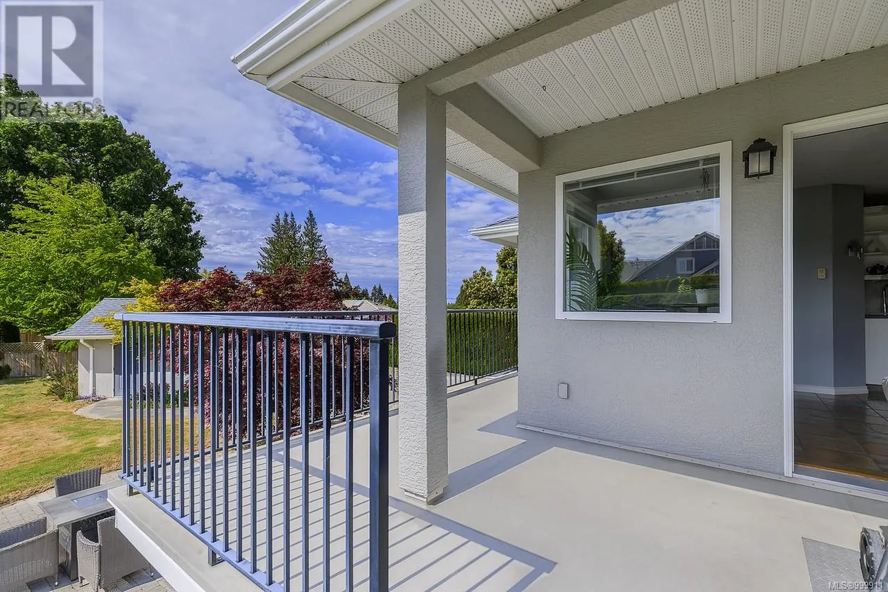 1112 Aery View Way