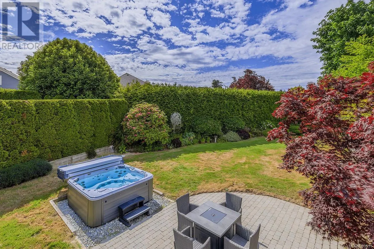 1112 Aery View Way