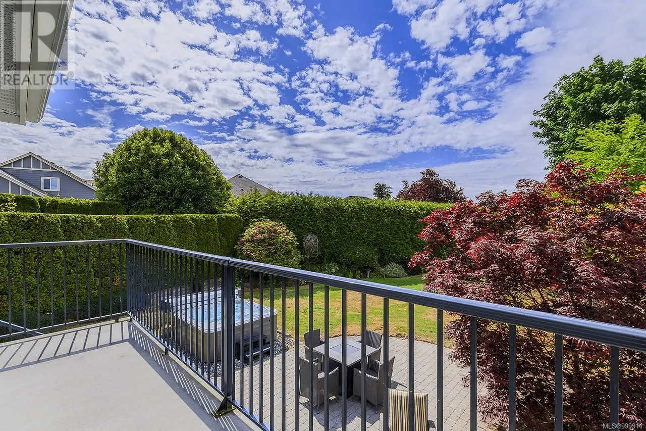 1112 Aery View Way