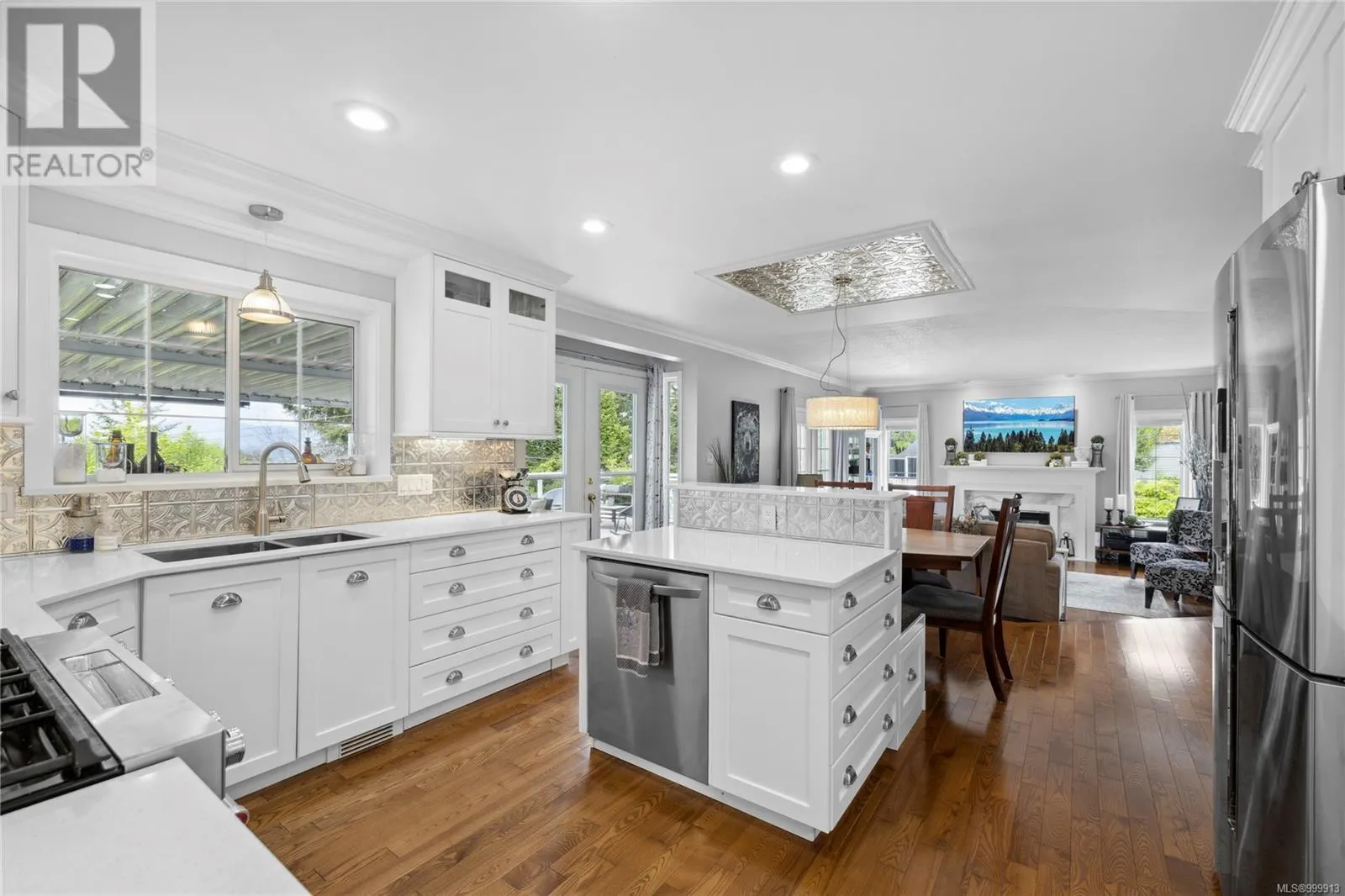 4118 Steede Ave