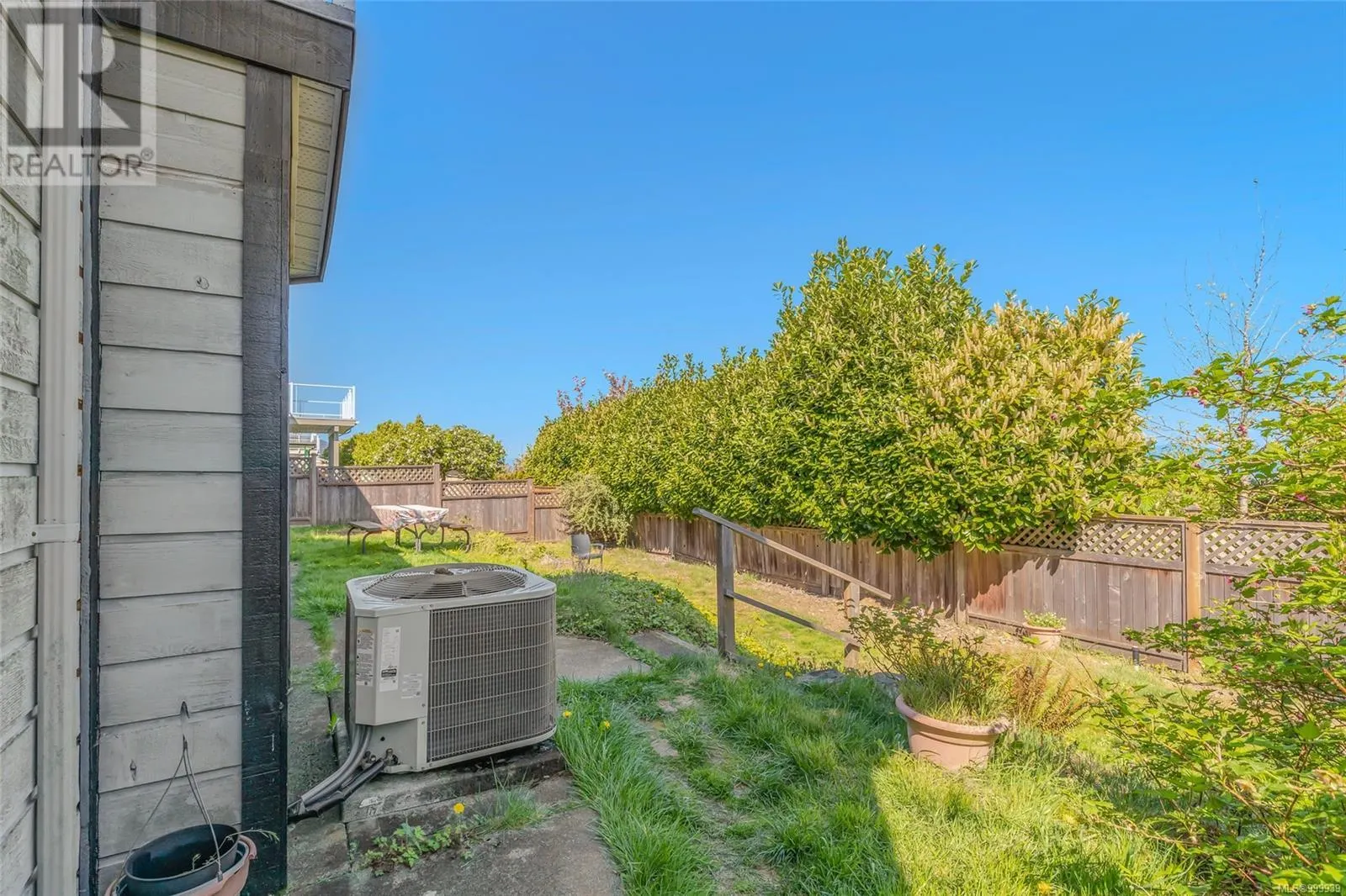 5356 Kenwill Dr