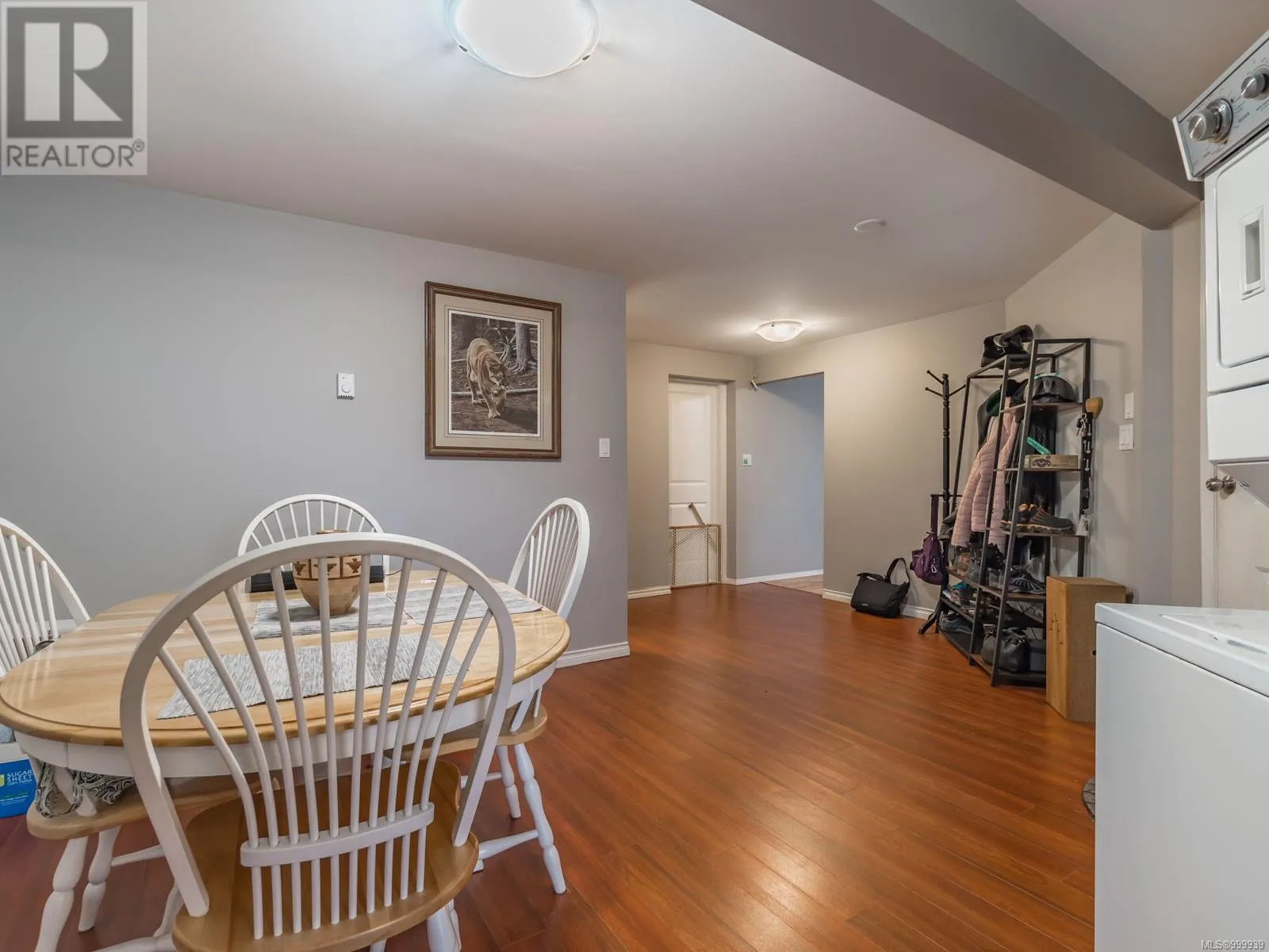 5356 Kenwill Dr