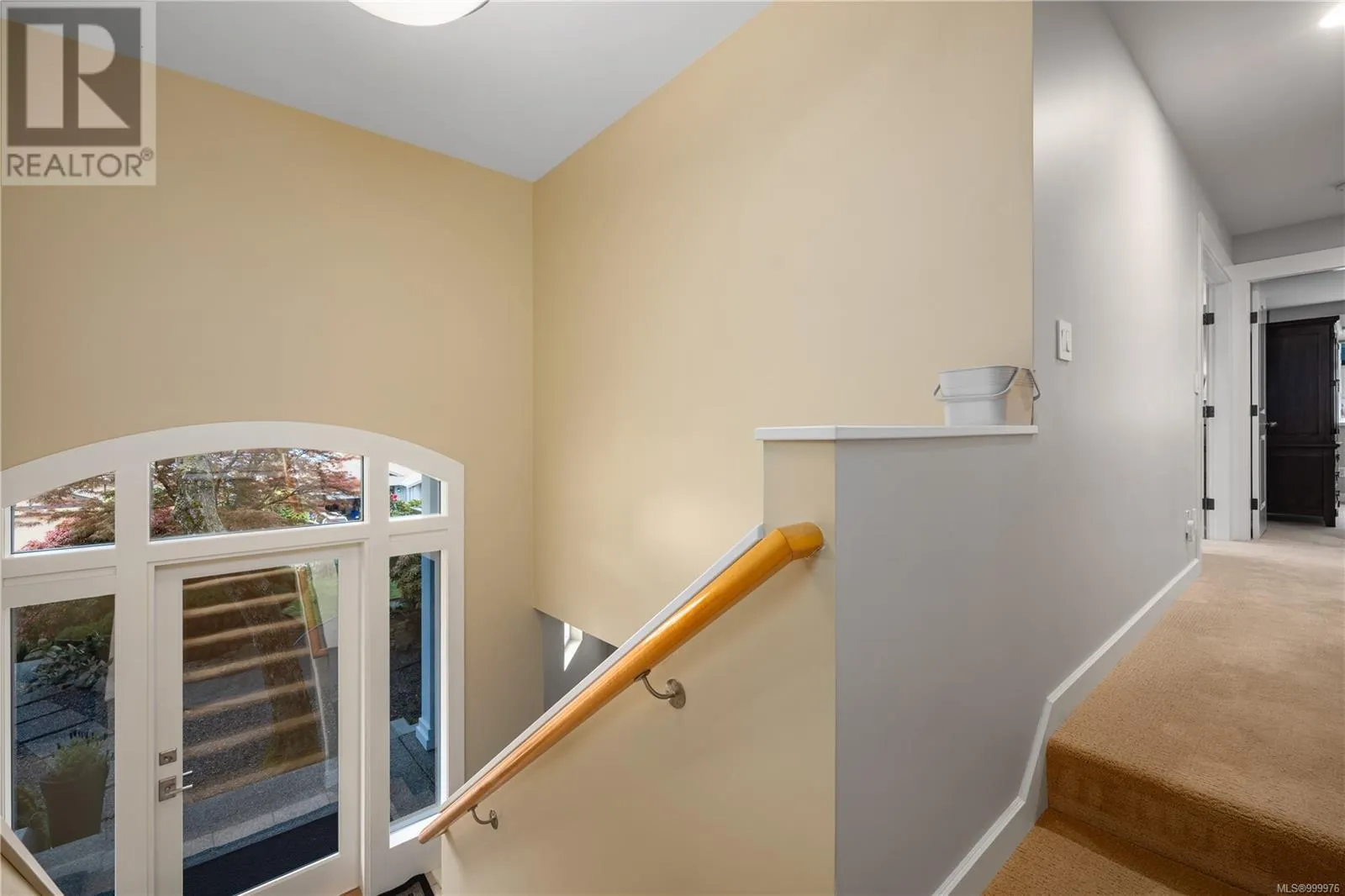 3724 Glen Oaks Dr