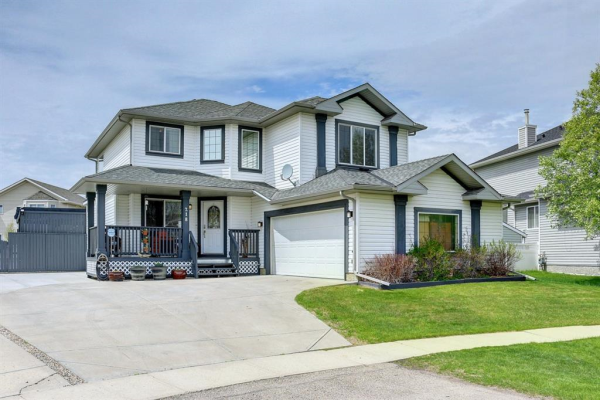 218 Canoe Square SW, Airdrie