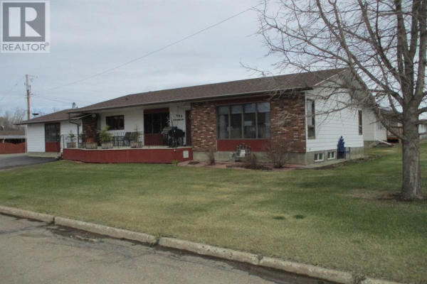 203 2nd Street SW, Manning