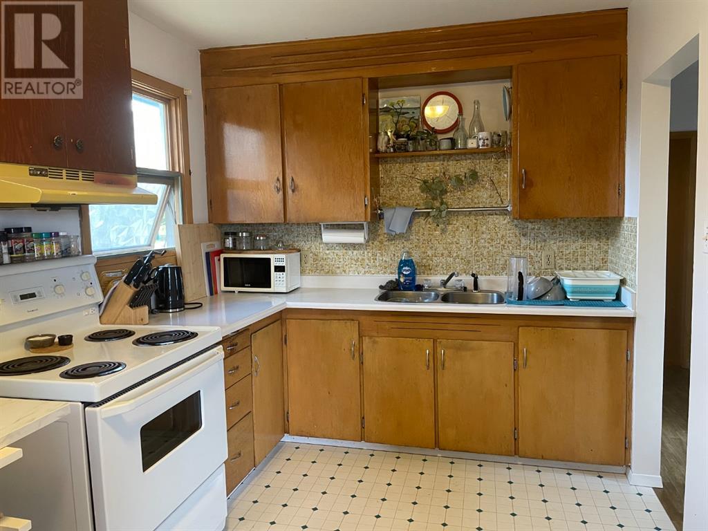 10104 105 Ave