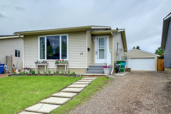 23 Emberdale Way SE, Airdrie