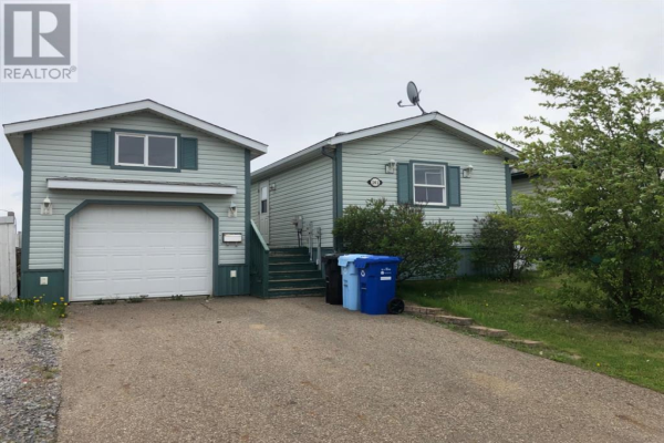 141 Hoehne Street, Fort McMurray