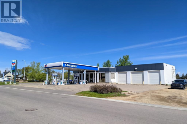 1221 Minto Street, Penhold