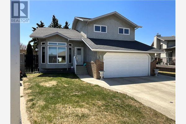 22 66 StreetClose, Red Deer