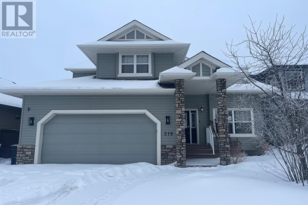 219 Woodpecker Way, Fort McMurray